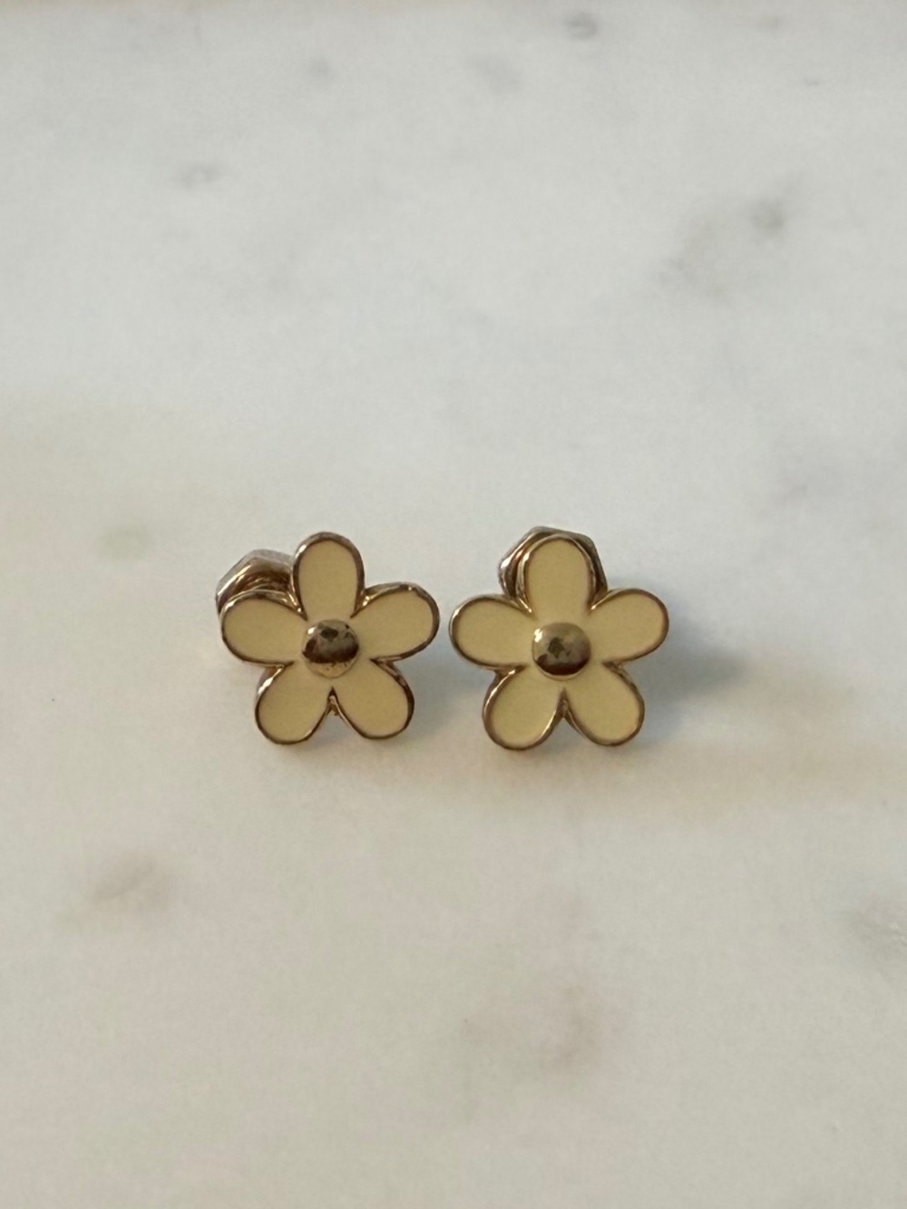 Marc by Marc Jacobs gold flower stud earrings